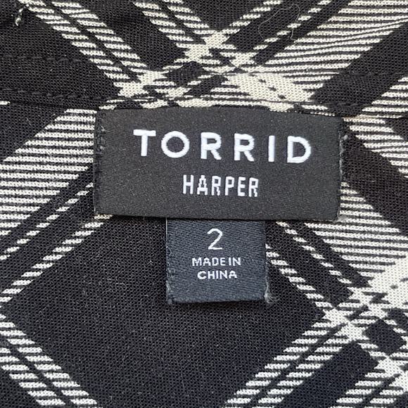 Torrid Harper Black and White Plaid Women's Top - Picture 5 of 12